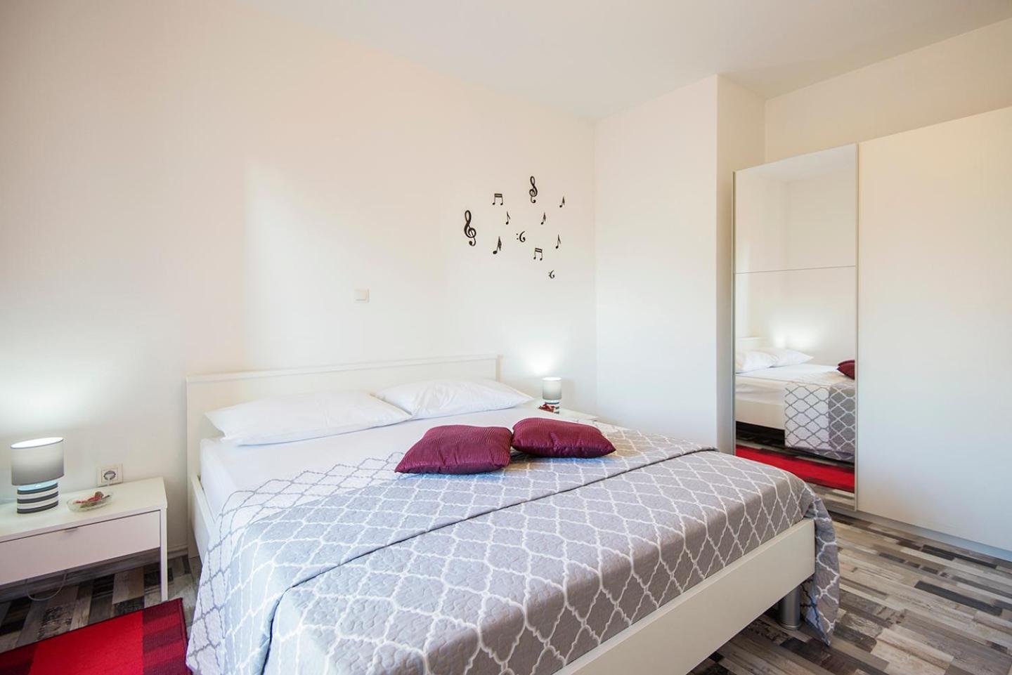 Apartments Cape Deluxe ルティナ エクステリア 写真
