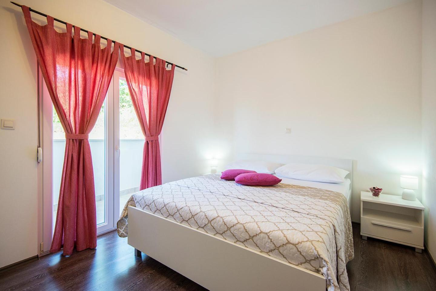 Apartments Cape Deluxe ルティナ エクステリア 写真