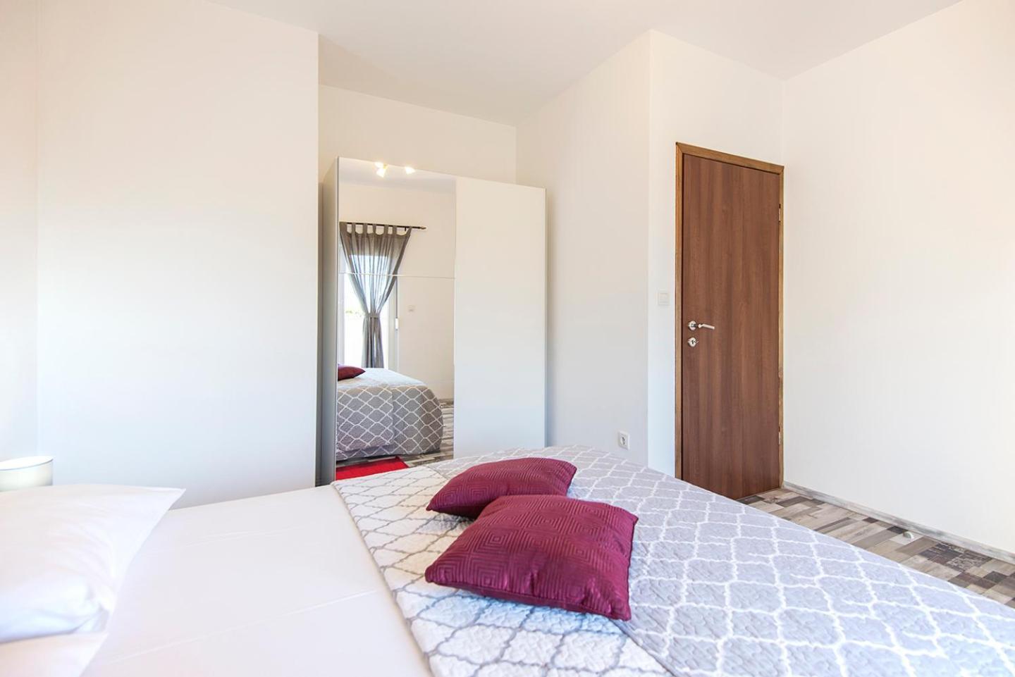 Apartments Cape Deluxe ルティナ エクステリア 写真